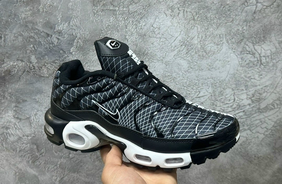 nike air max tn plus white,кроссовки nike air max tn plus,nike air max plus tn,кроссовки мужские nike air max tn plus,кроссовки nike air max tn plus ultra белые с серым