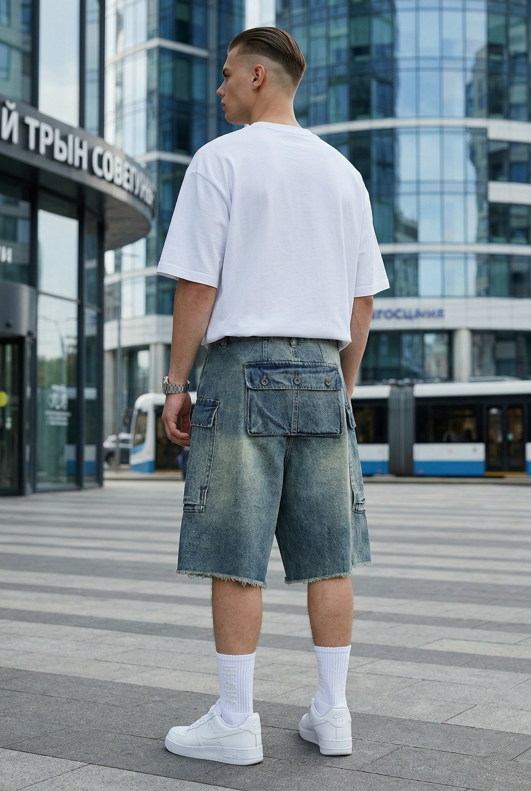 белая футболка оверсайз,джинсы свободного кроя,мужские джинсы,джинсы свободного кроя eren wide baggy 2y studios, цвет light blue,футболка оверсайз канье вест