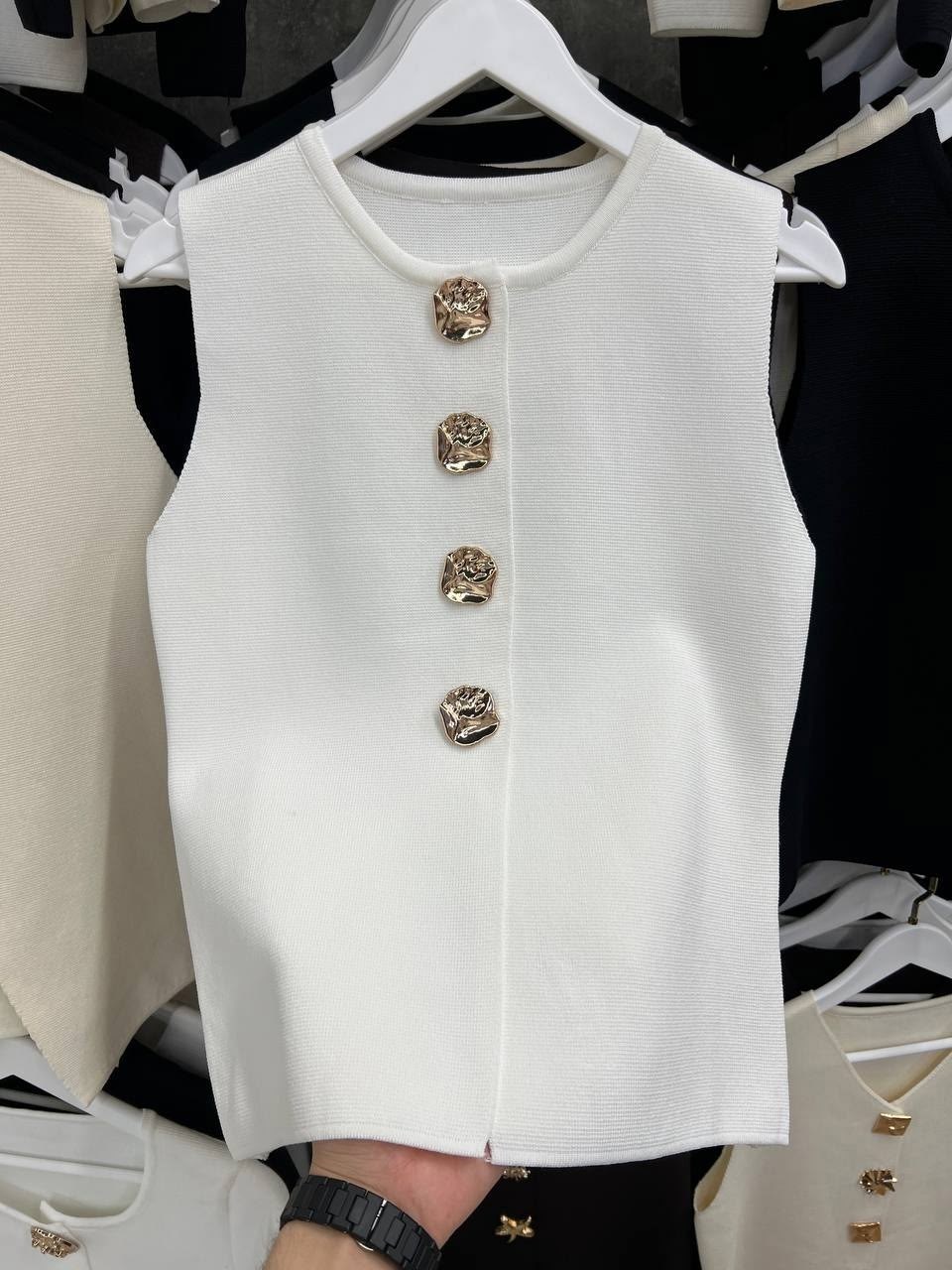 женский вязаный жилет,жилет для женщин,жилетка женская,жилет на пуговицах,жилетка трикотажная