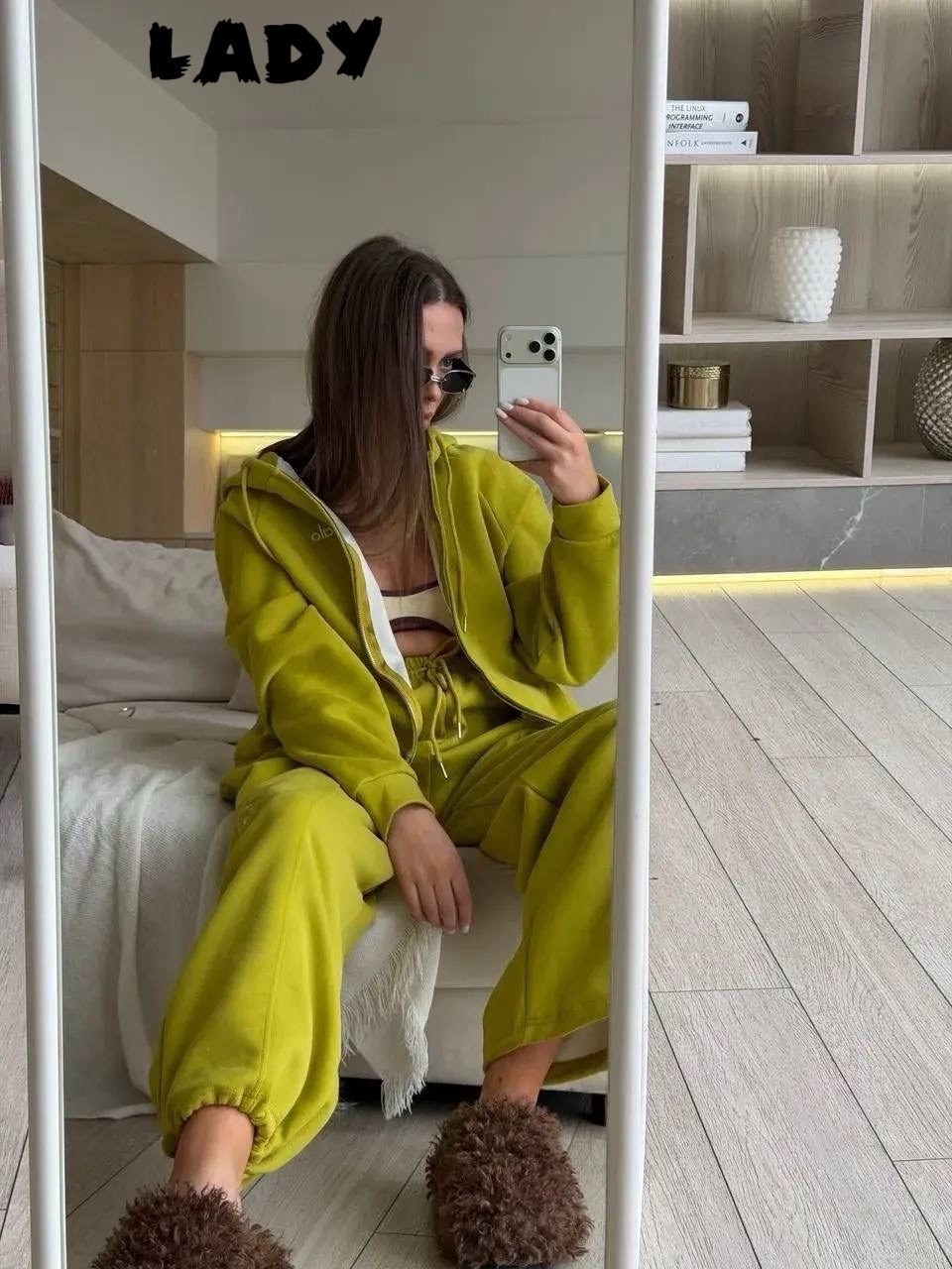 женский спортивный костюм,женский спортивный костюм на флисе,женский спортивный костюм c зип худи,спортивный костюм,женский костюм