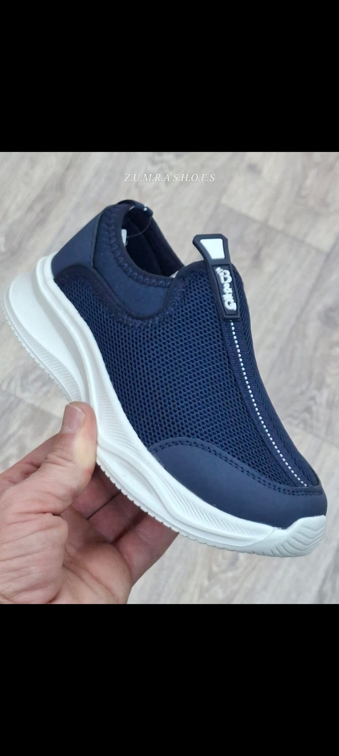 кроссовки adidas,кроссовки,спортивная ,слипы ,детские кроссовки