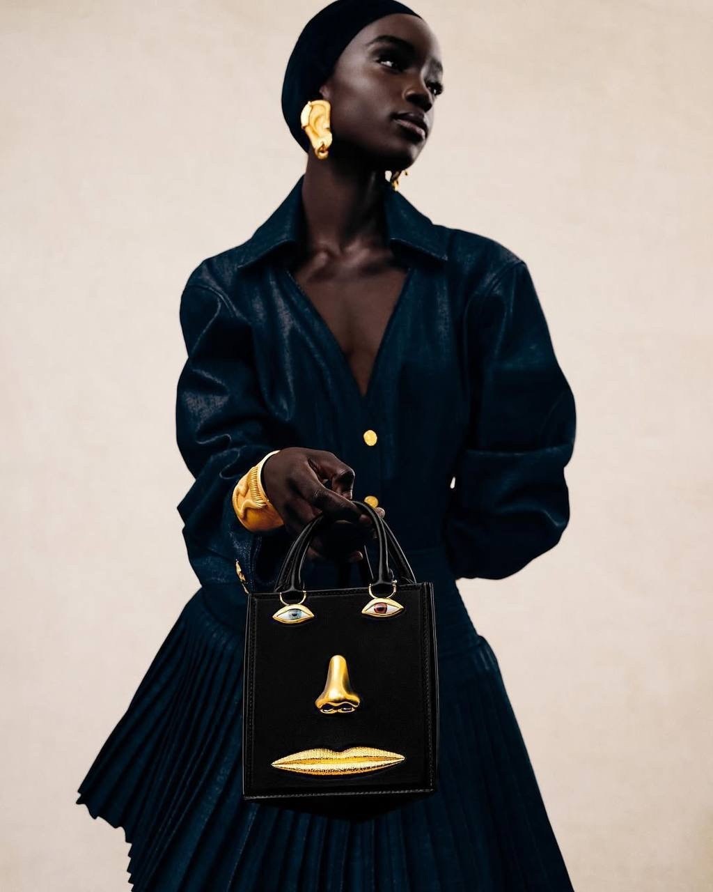 schiaparelli 2026 показ эмма уотсон,emma watson schiaparelli show in paris,paris fashion week,мода для полных,hunter schafer schiaparelli fashion show in paris 07/04/2026