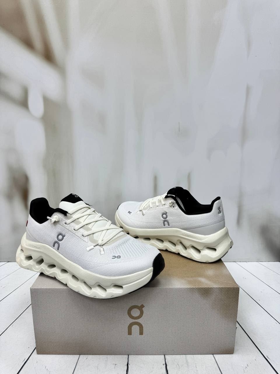 кроссовки on,кроссовки on cloudtilt black ivory белый черный,кроссовки cпортивные,кроссовки женскиe,спортивная