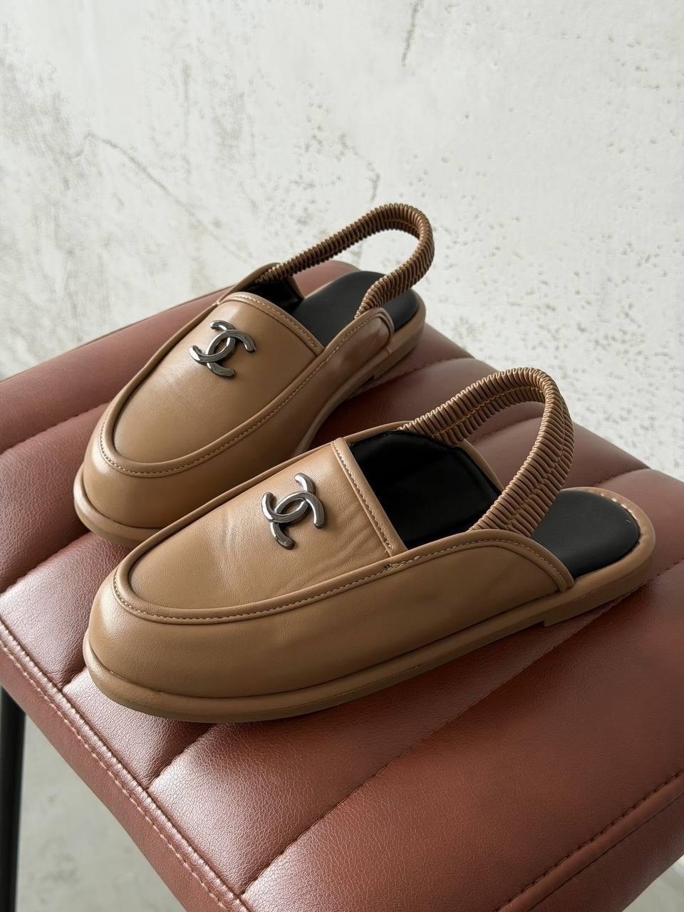 ,замшевые мюли,мюли женские,женские шлепанцы,черные шлепанцы