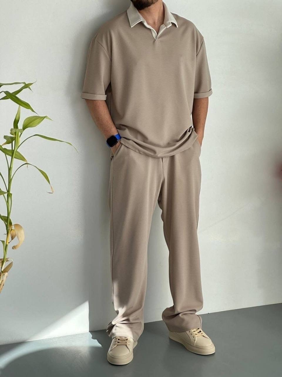 повседневный костюм,костюм с брюками и футболкой,мужская мода,костюм с брюками,мужской спортивный костюм