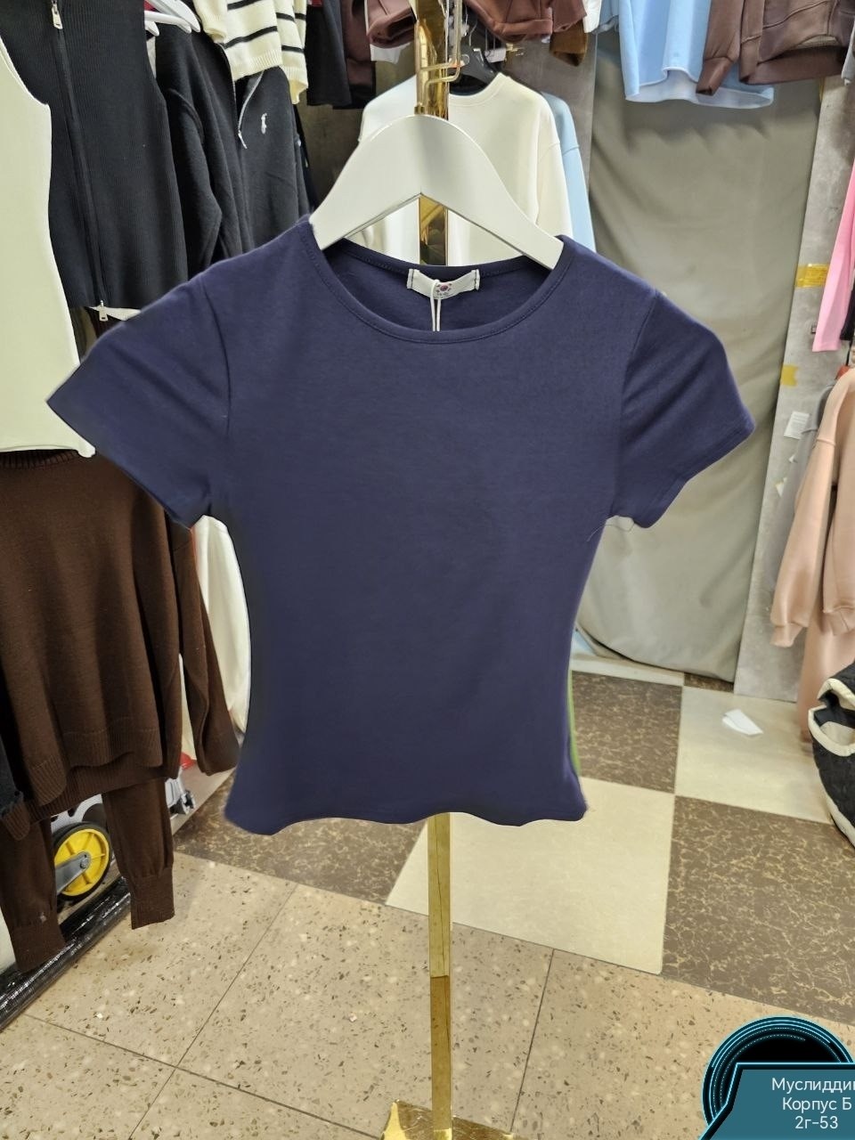 футболка женская,футболка skims базовая облегающая kamilek,укороченная футболка-топ в рубчик,футболка базовая облегающая kris king,трикотажная футболка