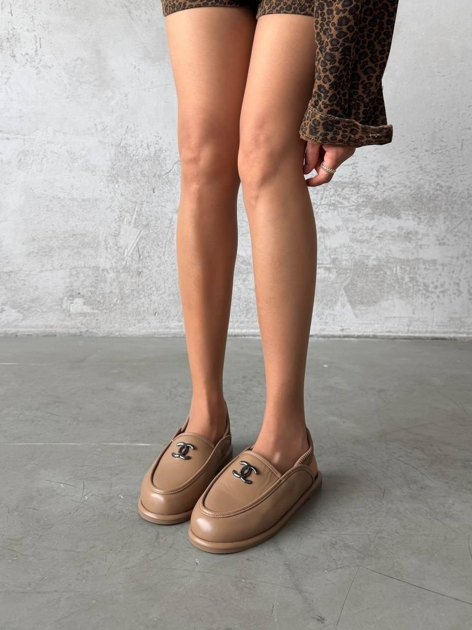 ,замшевые мюли,мюли женские,женские шлепанцы,черные шлепанцы