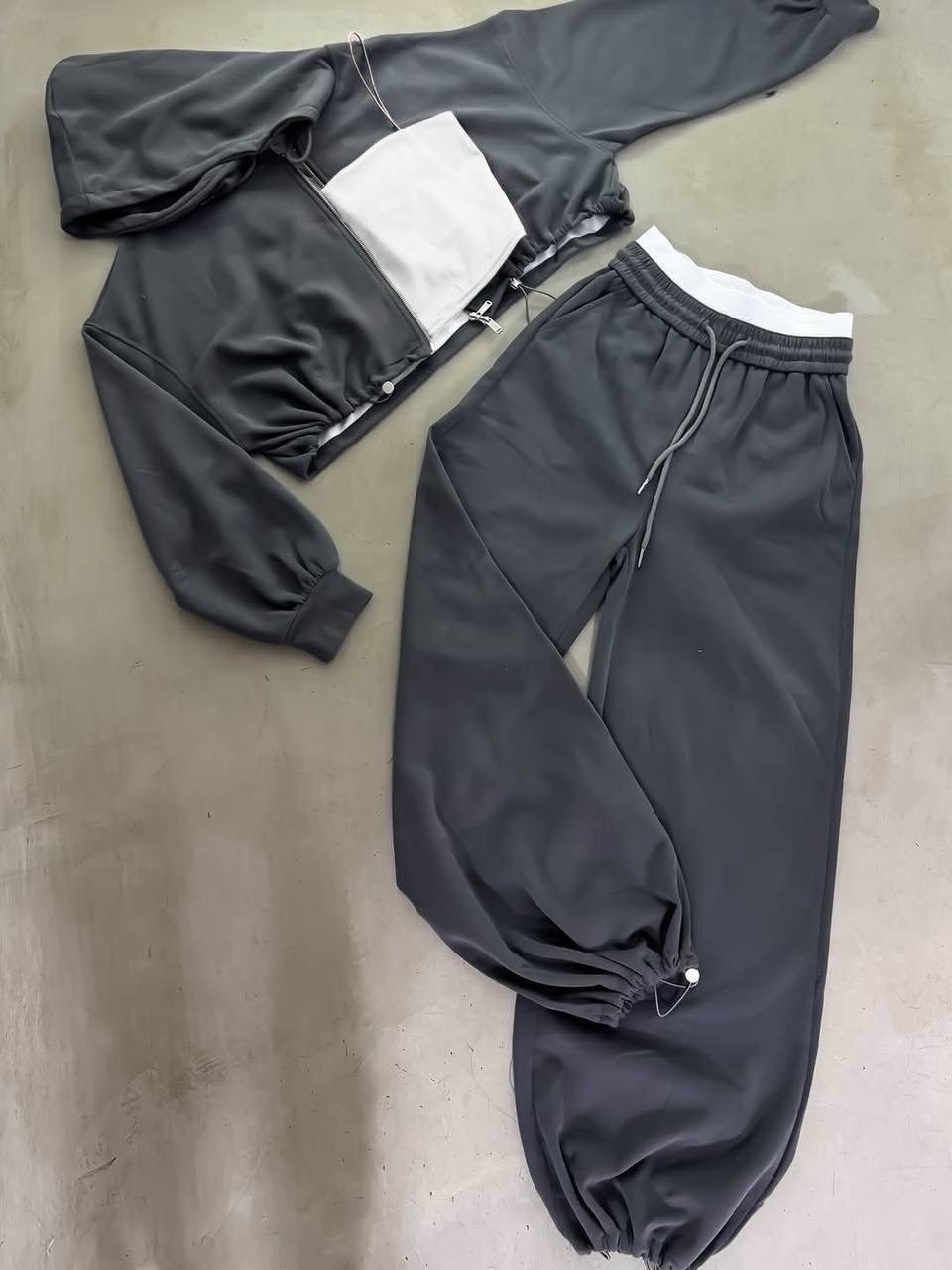 розовый спортивный костюм,спортивные костюмы двойка,спортивные костюм,стильные костюмы,спортивный костюм с укороченной толстовкой женский