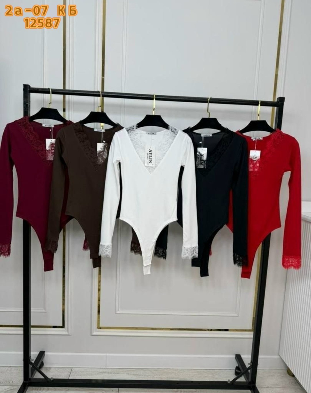 кофта с вырезом,женская кофта,нарядная кофта,кофточка,стильная юбка