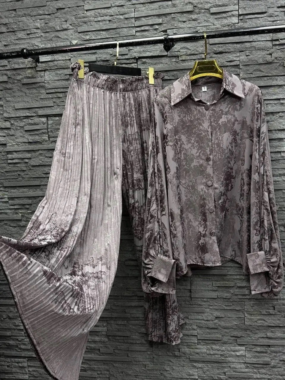 костюм с принтом,летние костюмы,рубашка с принтом,рубашка модная,зеленая рубашка