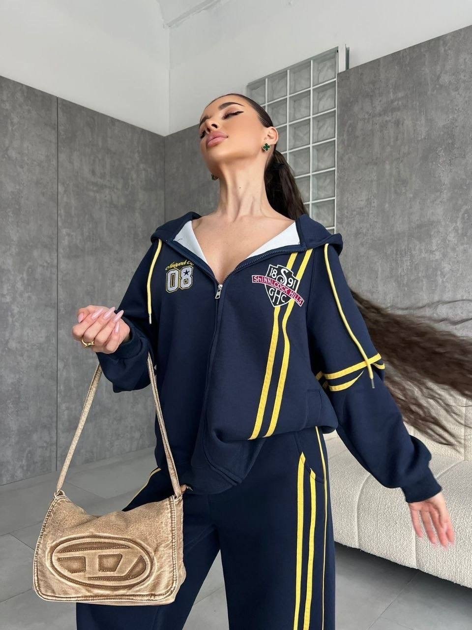 спортивный костюм женский,спортивный костюм,женский костюм,loro piana женский красный костюм,спортивный костюм miu miu женский