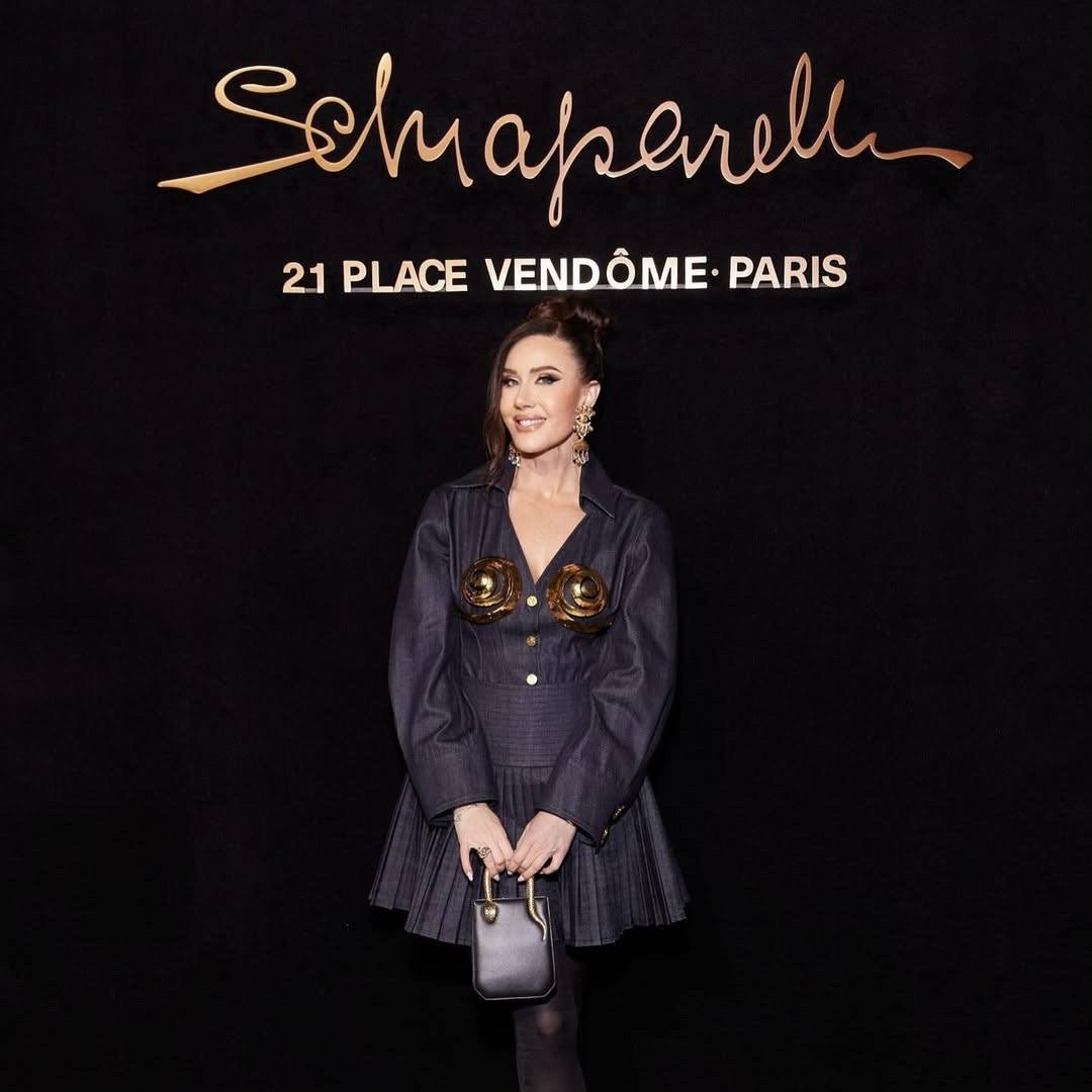 schiaparelli 2026 показ эмма уотсон,emma watson schiaparelli show in paris,paris fashion week,мода для полных,hunter schafer schiaparelli fashion show in paris 07/04/2026