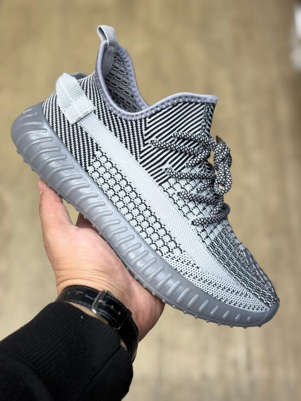 кроссовки мужские yeezy boost 350,адидас изи буст 350 в2,кроссовки yeezy boost 350,кроссовки adidas yeezy boost 350,кроссовки adidas yeezy boost