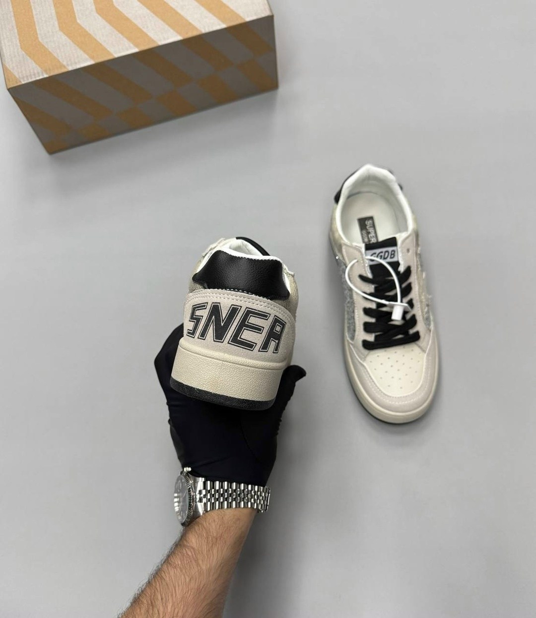 кроссовки golden goose с пайетками на платформе,кроссовки golden goose,кеды golden goose,,кроссовки golden goose из натуральной кожи с камнями