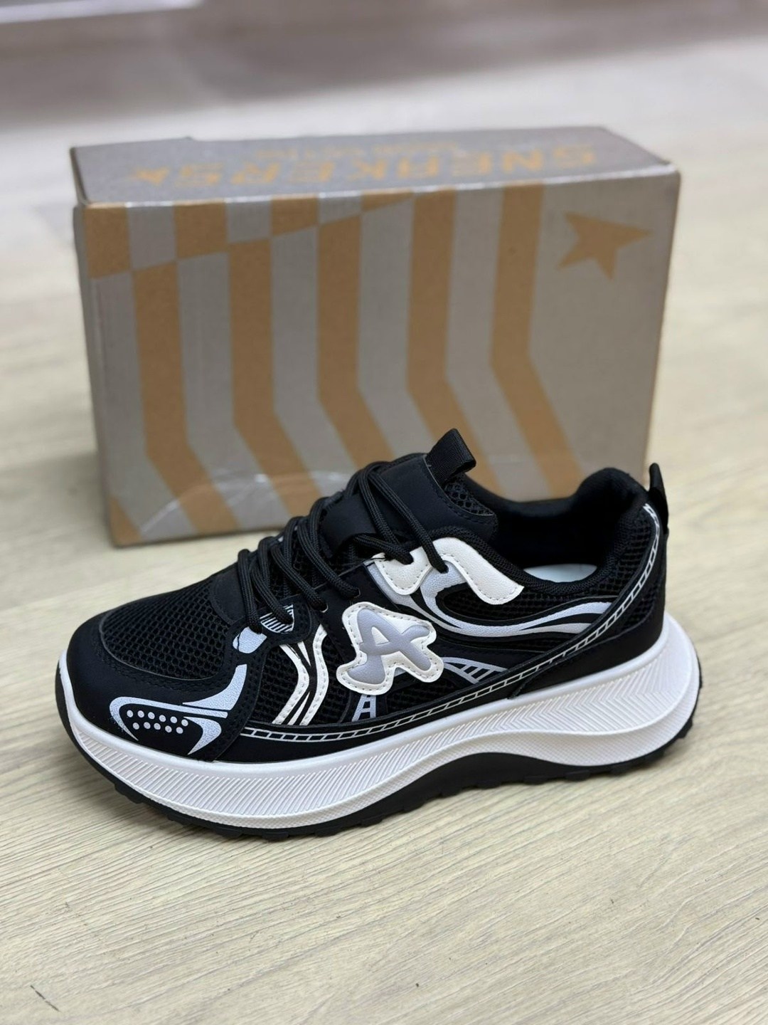 кроссовки женскиe,кроссовки,кроссовки модные,кроссовки для женщин,кроссовка