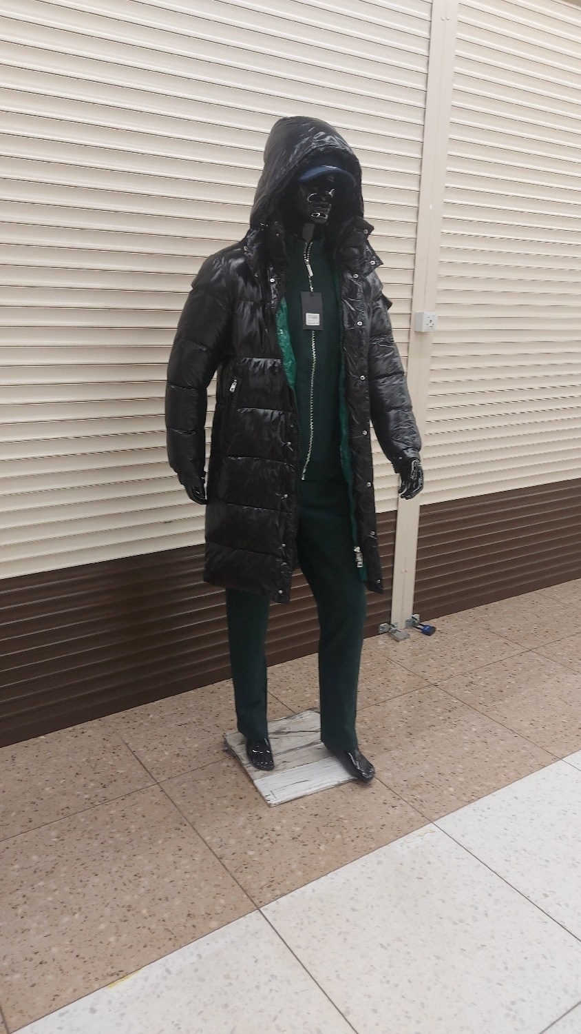 пуховик мужской длинный moncler размер 2xl,пуховик moncler мужской,пуховик мужской длинный moncler с капюшоном,мужская зимняя куртка,moncler hanoverian