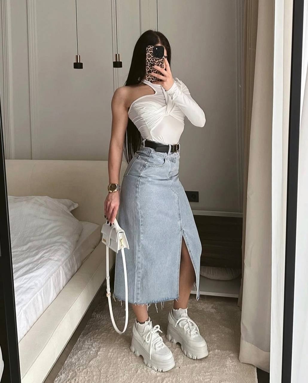 джинсовая юбка,мода стиль,джинсовая юбка миди,модные луки