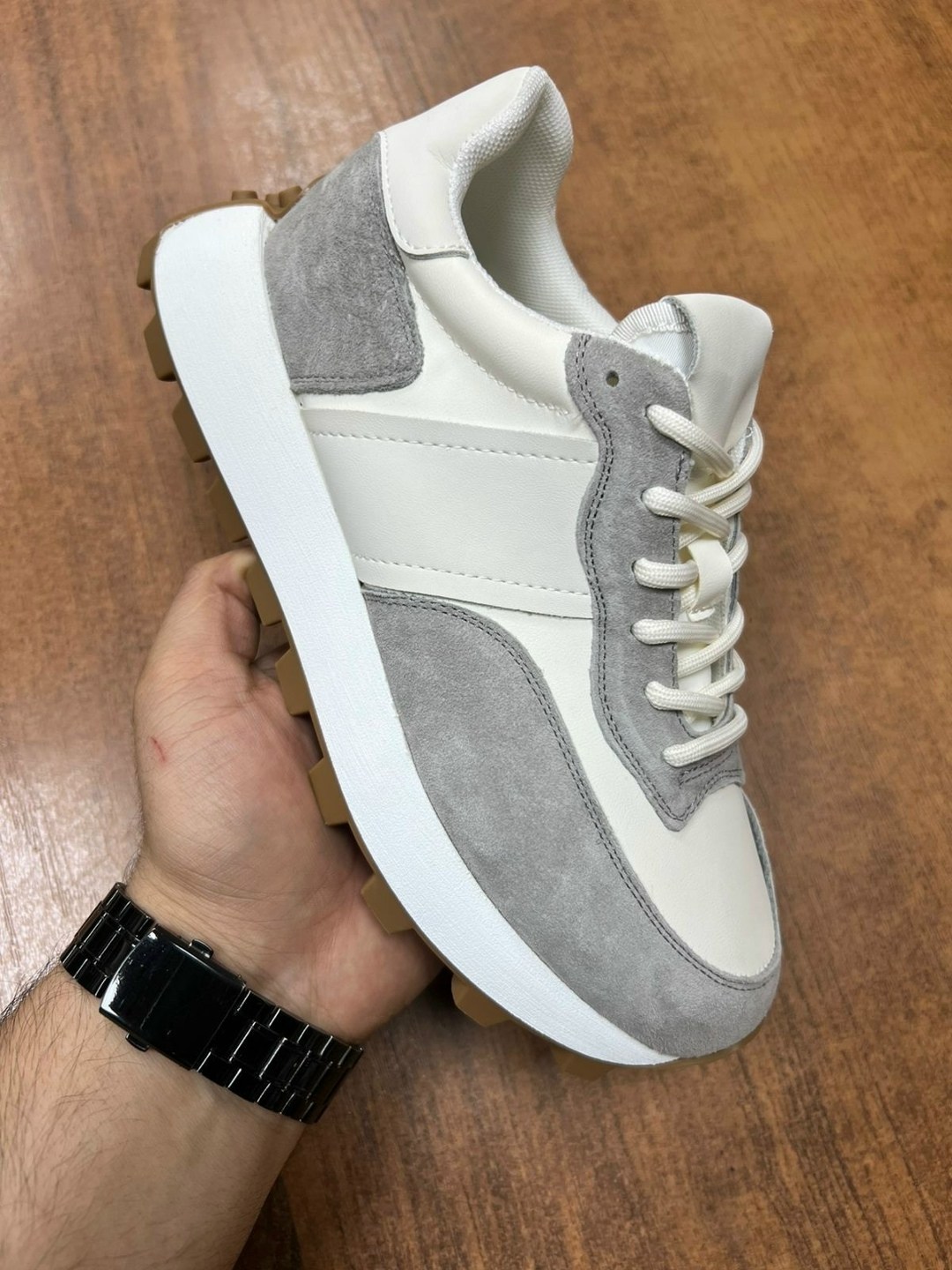 женские кроссовки,,кроссовки модные,кроссовки стильные,кроссовки женщины