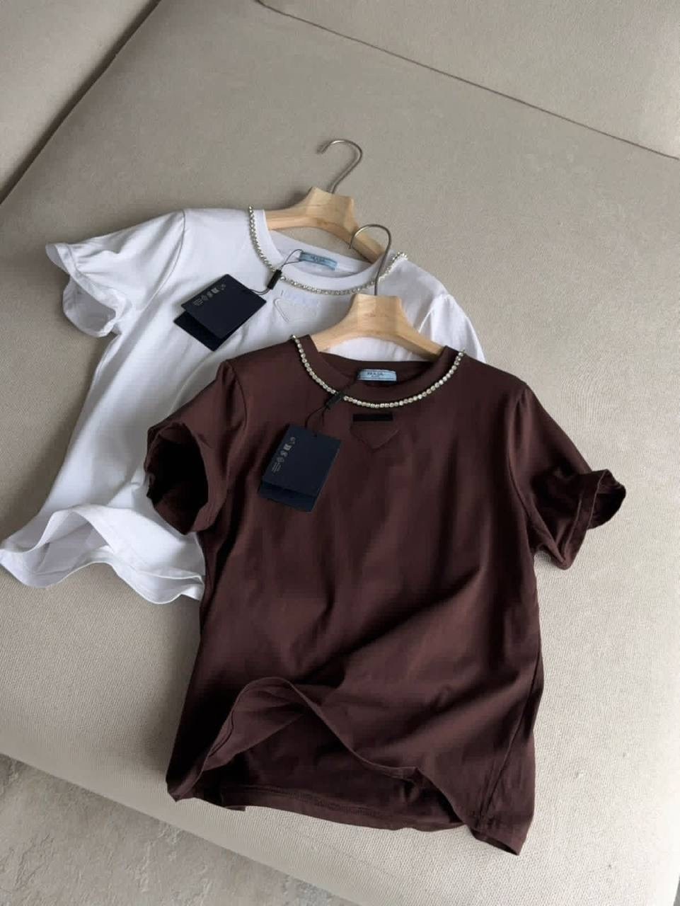 футболка оверсайз с цепочкой из страз sela,футболки женская,белая футболка женская,футболка оверсайз со стразам,футболка оверсайз