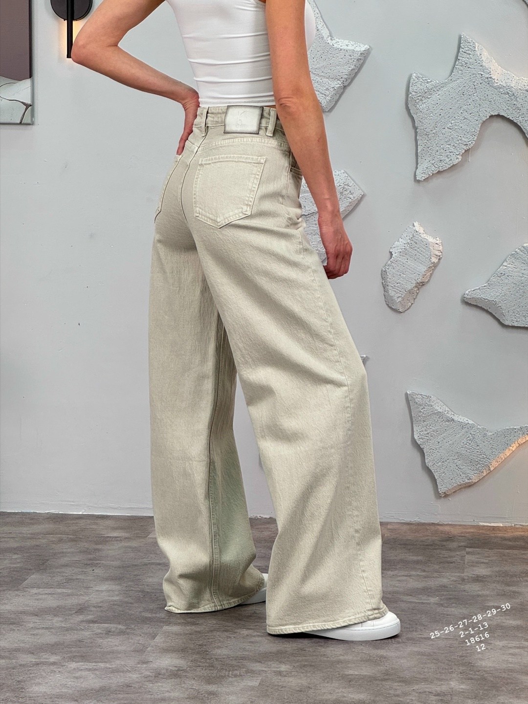 женские джинсы,джинсы женские широкие,джинсы брюки,джинсы бежевые,джинсы белые