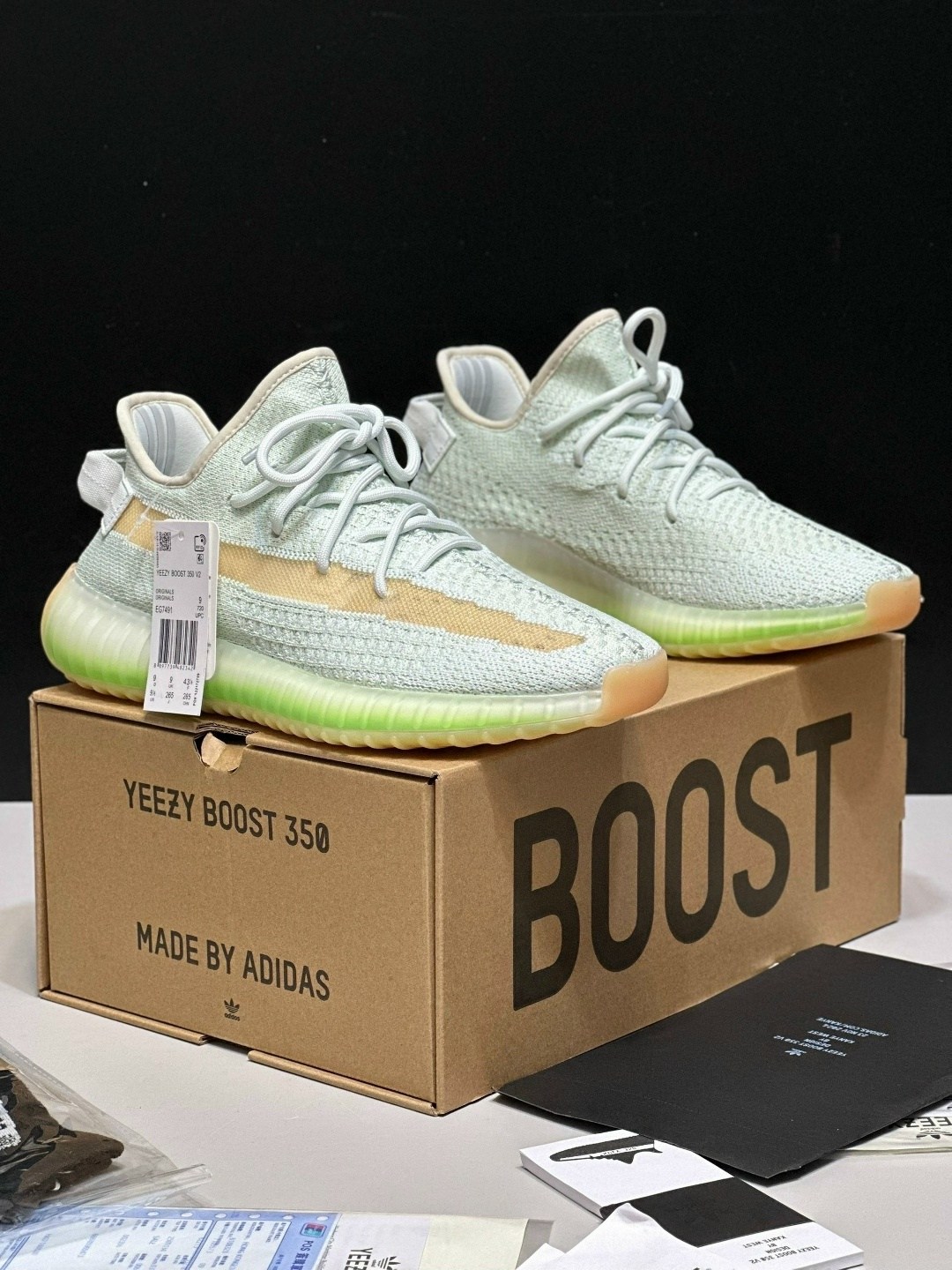 adidas yeezy boost 350 v2 hyperspace,adidas yeezy boost 350 v 2,adidas yeezy boost 350,adidas yeezy boost 350 v2 tail light,кроссовки adidas yeezy boost 350