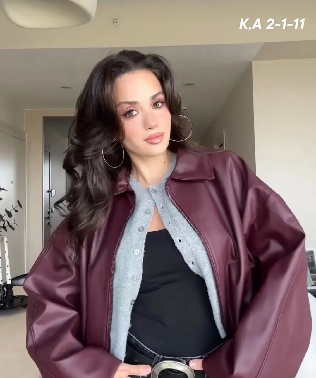 женская куртка из искусственной кожи,куртка кожаная,кожаная куртка женская,куртка женская демисезонная кожаная,куртка бомбер