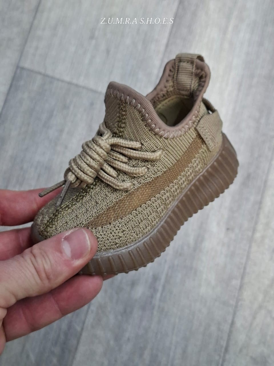 кроссовки,кроссовки изики,,детские кроссовки, детская