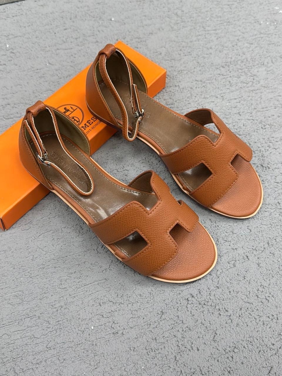 босоножки hermes,сандалии гермес женские,босоножки hermes santorini,босоножки эрмес,сандалии эрмес сандали