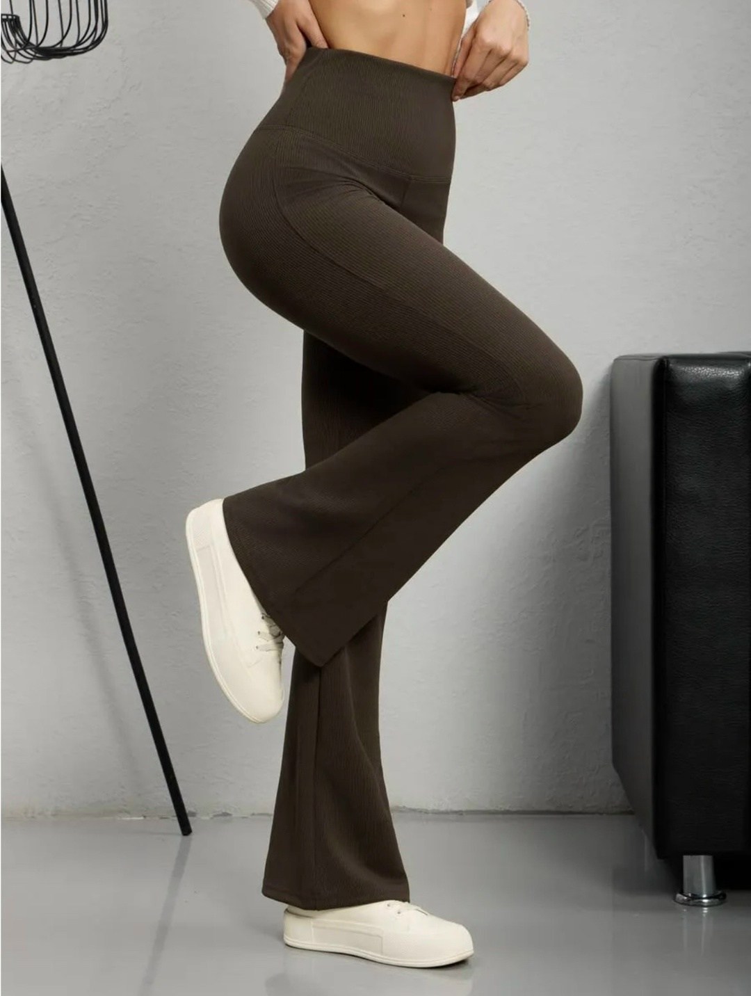 брюки женские,женские брюки черные,брюки с высокой посадкой,классические брюки женские,брюки клеши женские классические от бренда kiazo