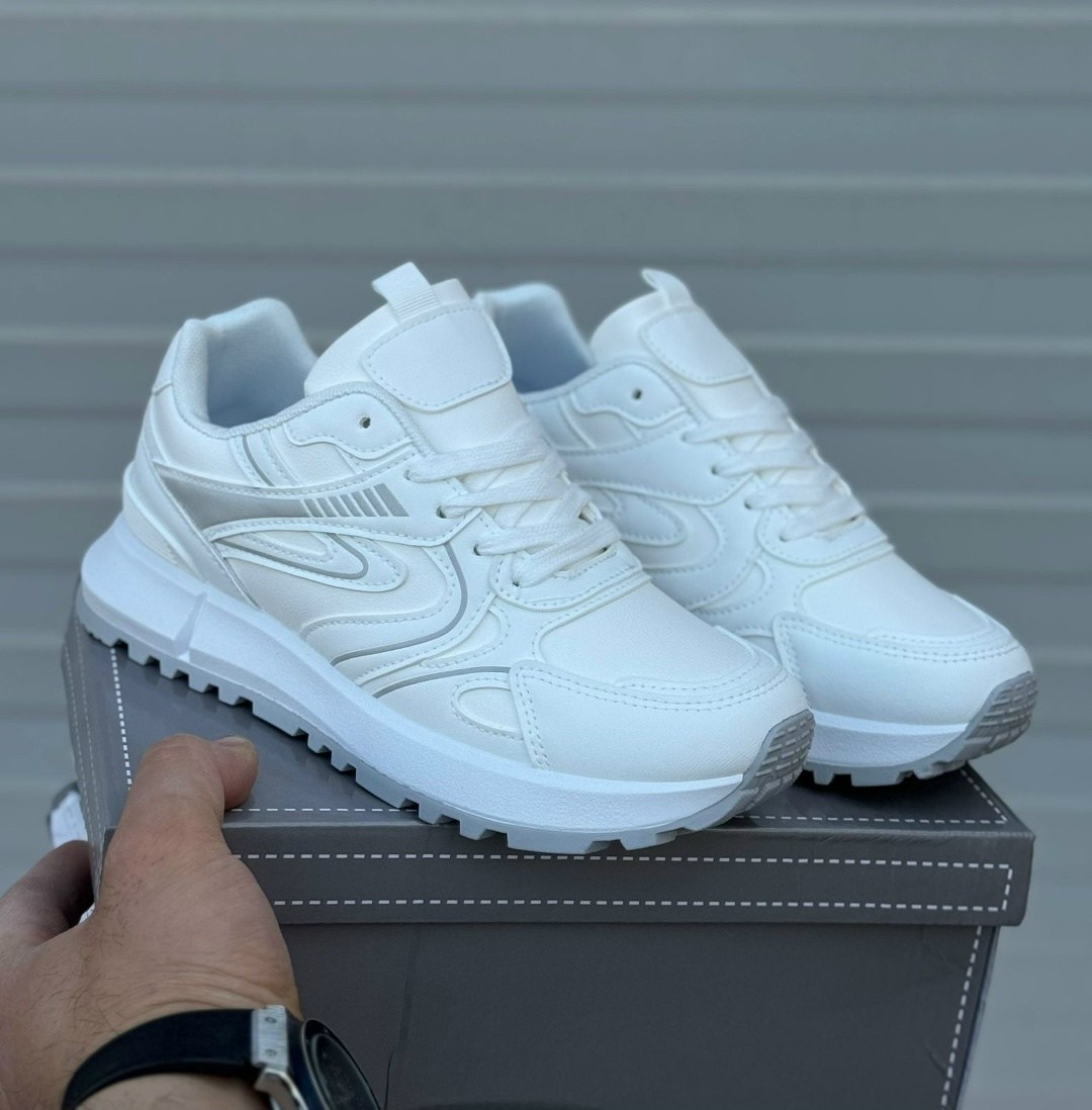 кроссовки женскиe,повседневные кроссовки,спортивная ,кроссовки модные,кроссовки