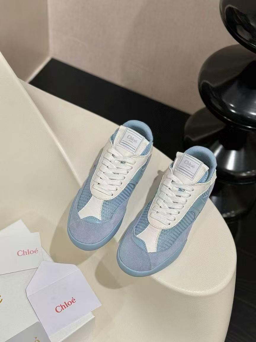 ,кроссовки женскиe,кроссовки стильные,модная женская ,современные кроссовки