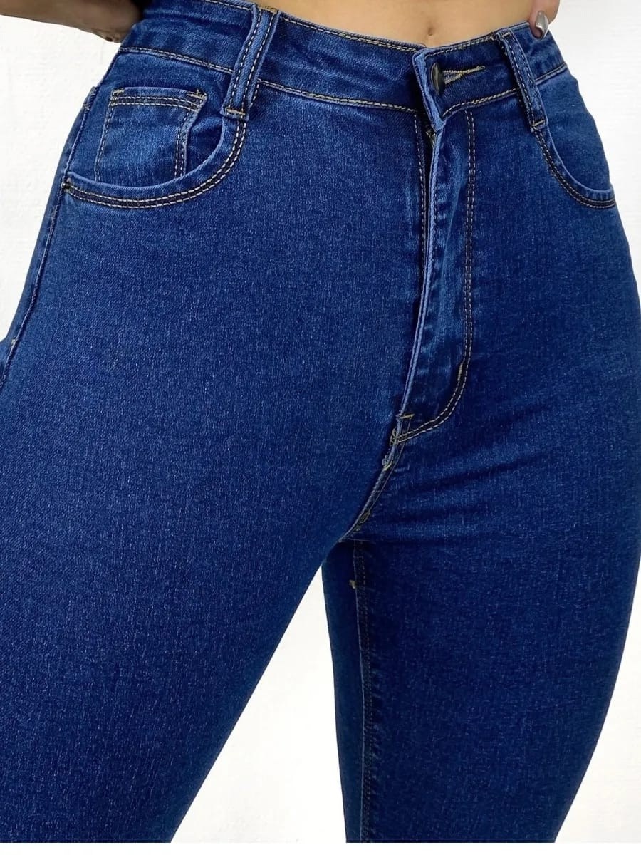 джинсы женские,зауженные джинсы женские,женские джинсы мом,стильные джинсы,женские джинсы с высокой талией