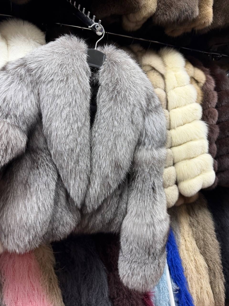 шуба двухсторонняя,женская шуба из натурального меха чернобурки,женская шуба из натурального лисьего меха,меховая куртка,шуба женская