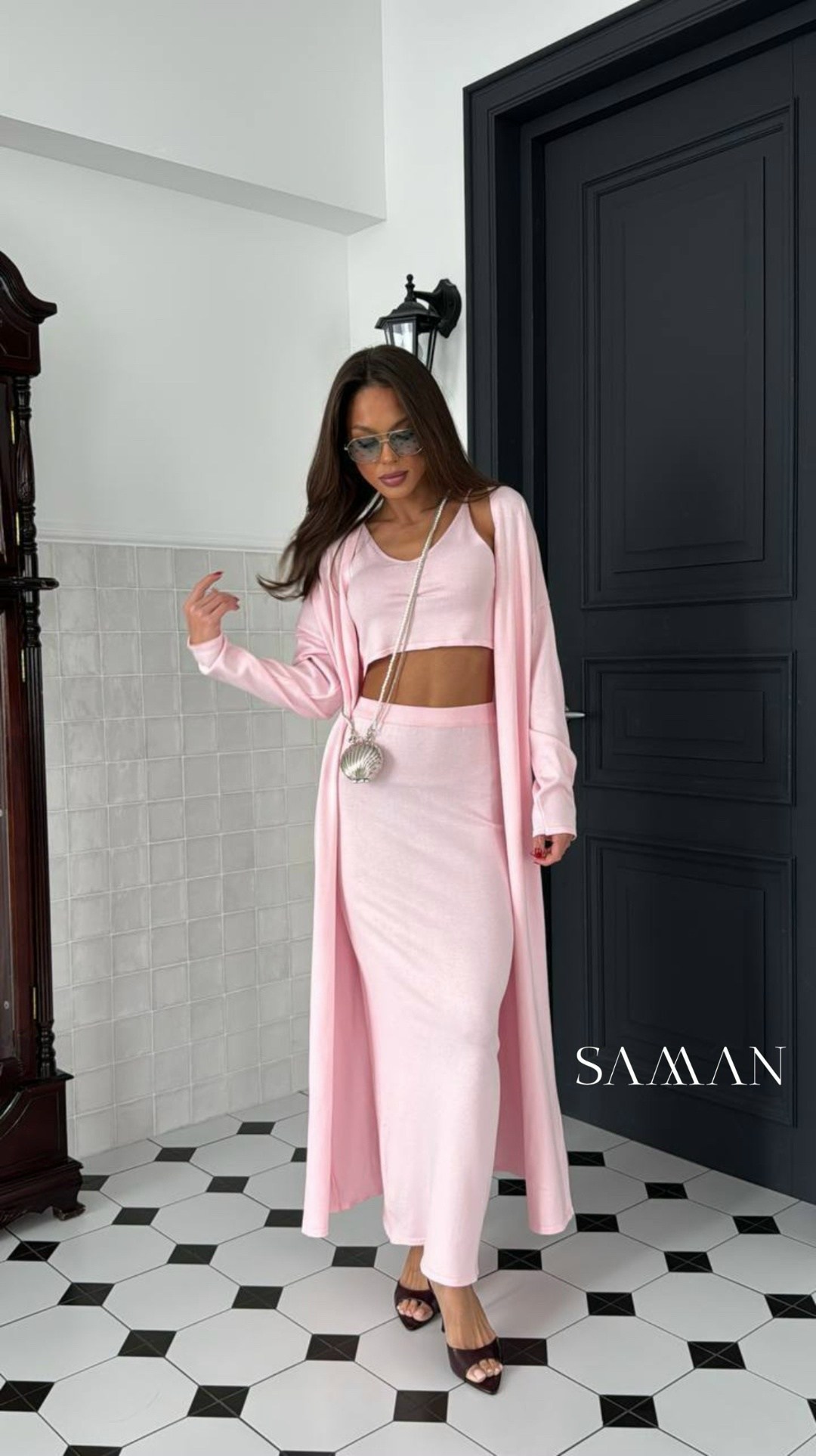 женские костюмы,костюм тройка женский,модная ,костюм с юбкой,костюм бежевый