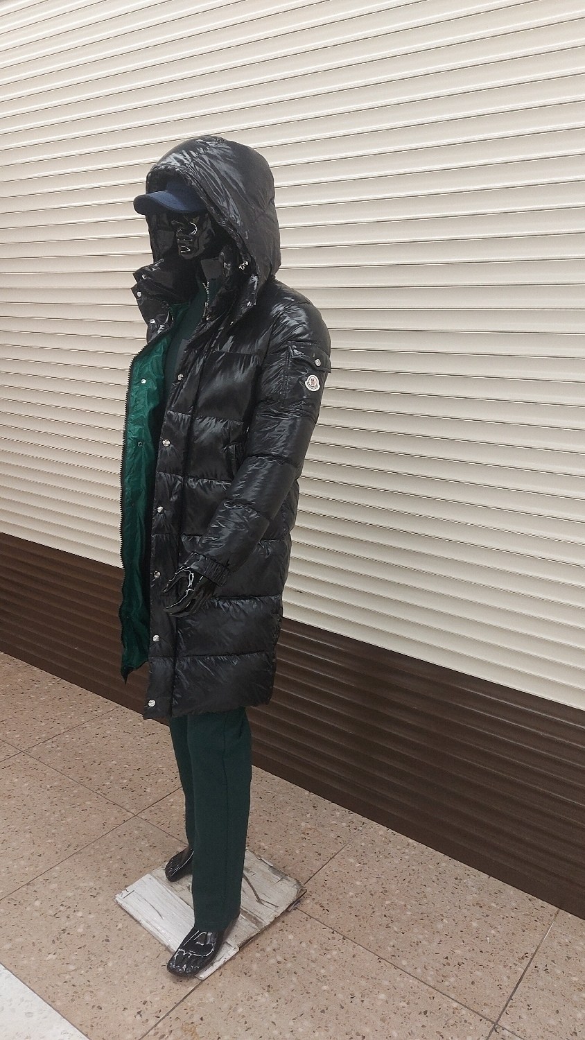 пуховик мужской длинный moncler размер 2xl,пуховик moncler мужской,пуховик мужской длинный moncler с капюшоном,мужская зимняя куртка,moncler hanoverian