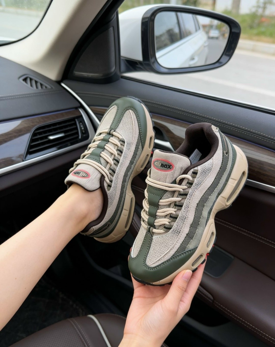 кроссовки,кроссовки nike air max 95,спортивная ,женская ,кроссовки оригинал