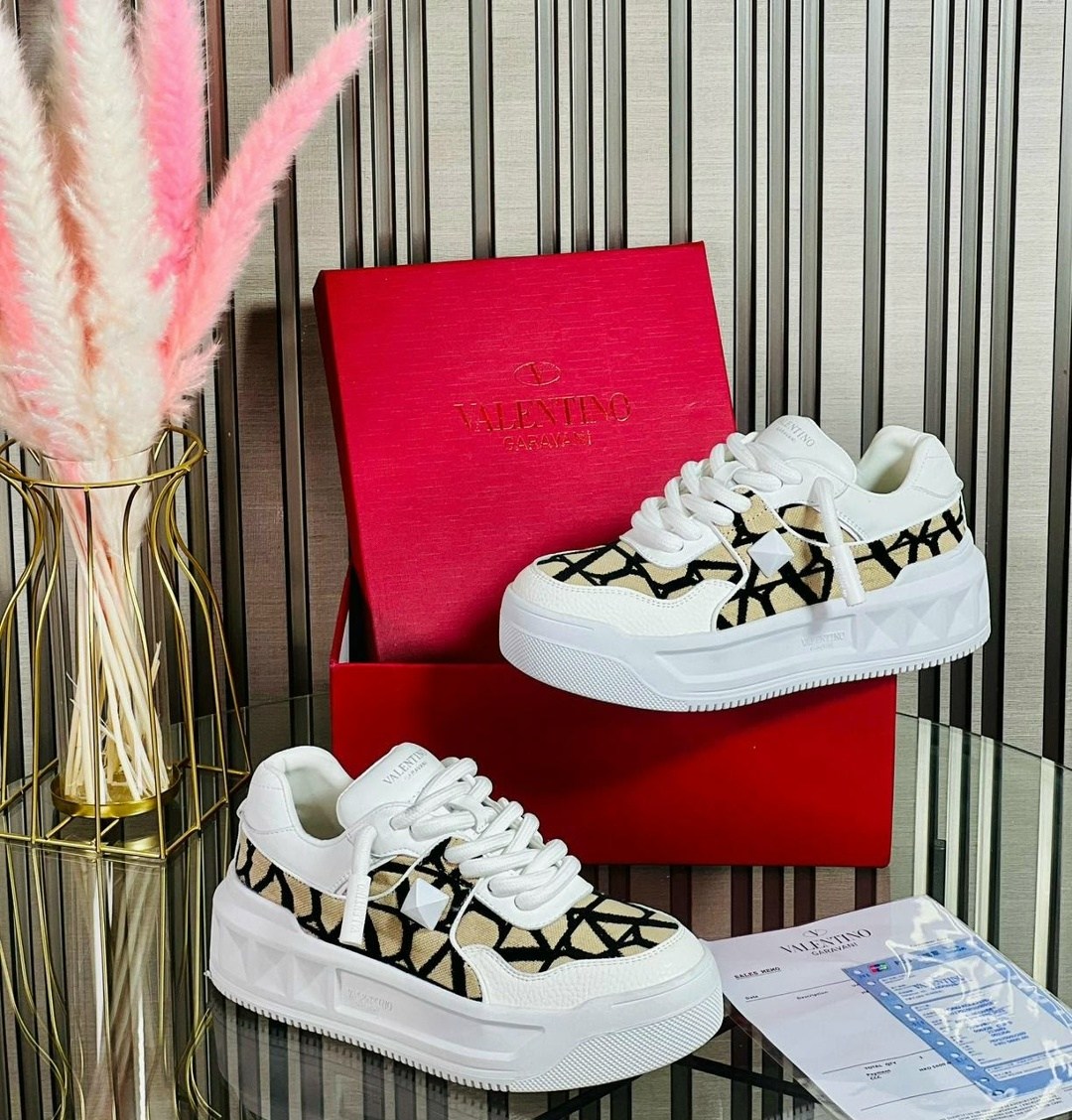 кроссовки женские valentino,кроссовки valentino,,валентино  женская кроссовки,кроссовки женскиe