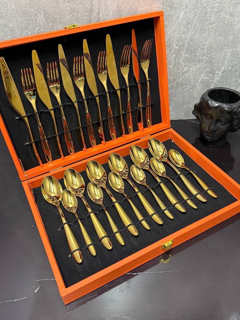 набор столовыx приборов,набор столовых приборов 24,наборы столовых прибор золотые,столовые приборы hermes,hermes набор столовых приборов