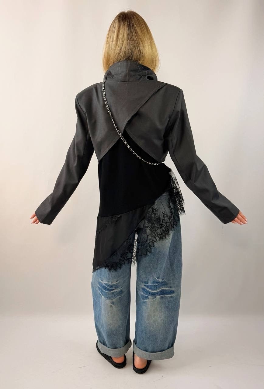 женская куртка,куртка косуха,стильные джинсы,модные джинсы