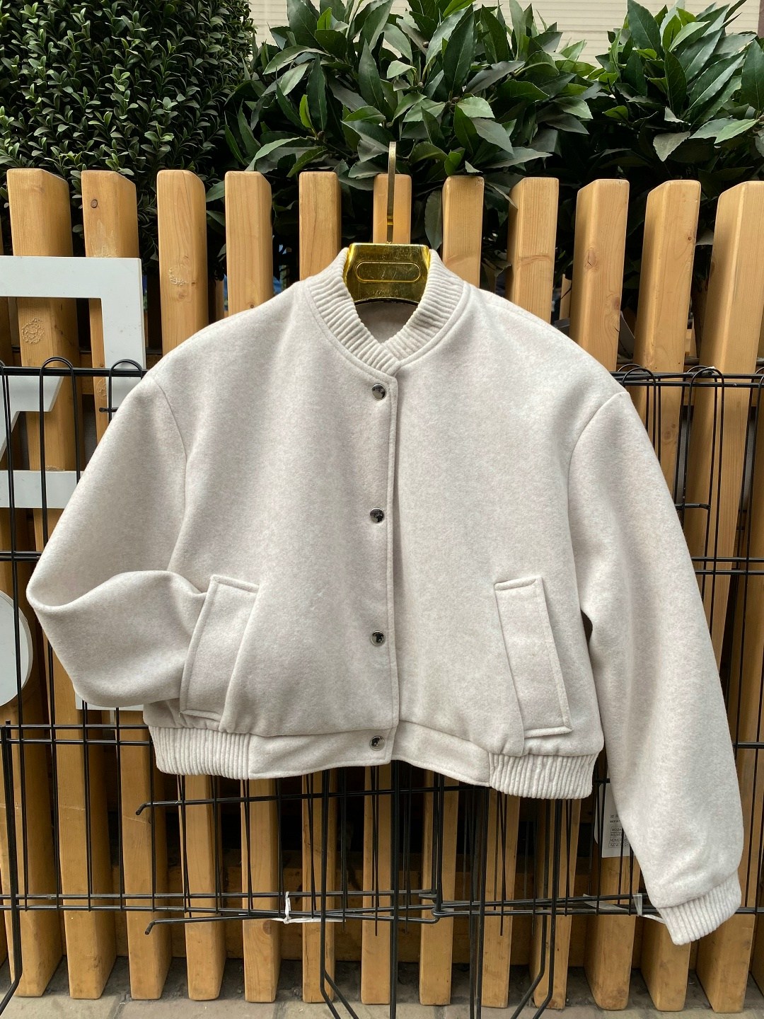 куртка бомбер,женская куртка бомбер,повседневная куртка,бомбер женский,бомбер бежевый