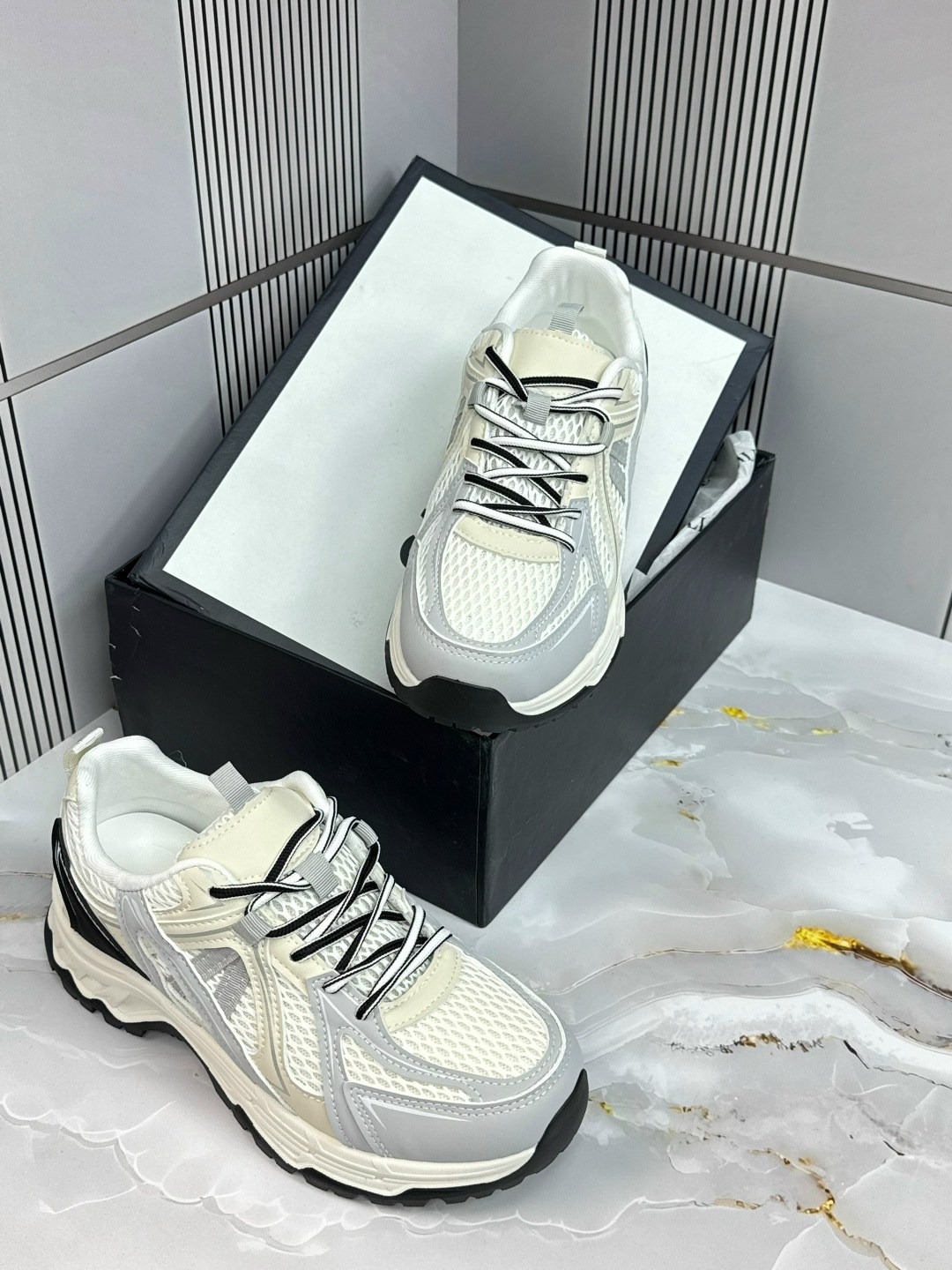 женские кроссовки,повседневные кроссовки,кроссовки модные,кроссовки для женщин,массивные кроссовки