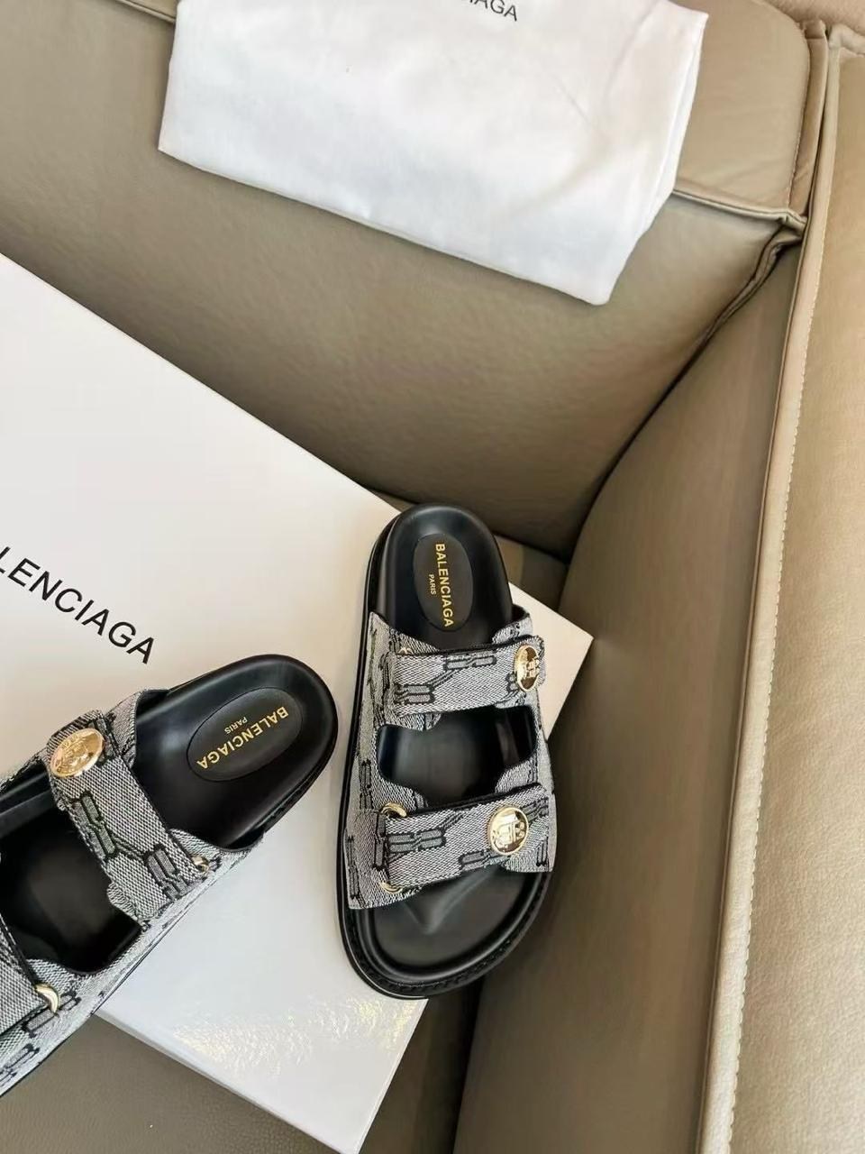 шлепанцы balenciaga,босоножки balenciaga,сандалии balenciaga,ботинки balenciaga,шлепанцы balenciaga черные