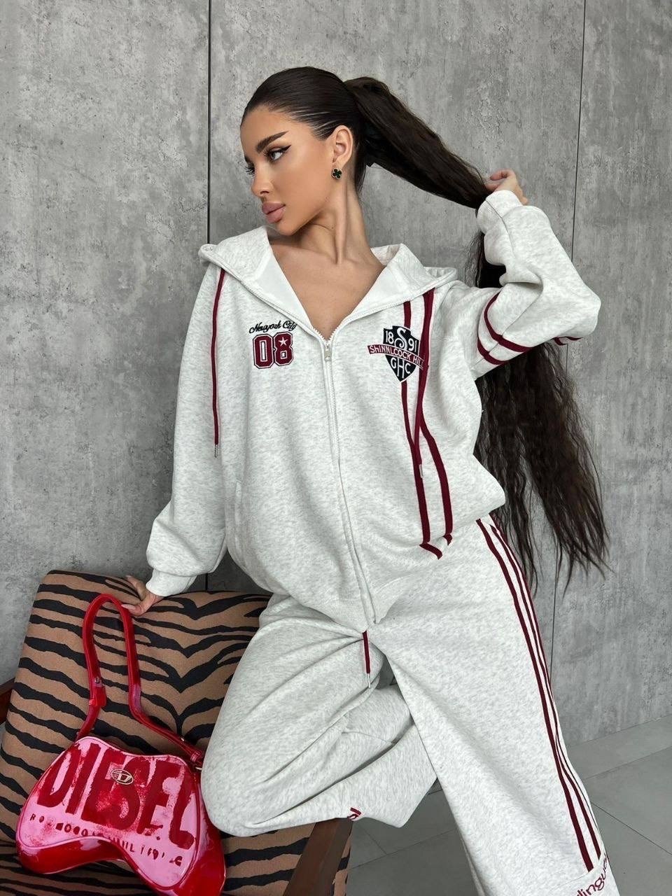 спортивный костюм женский,спортивный костюм,женский костюм,loro piana женский красный костюм,спортивный костюм miu miu женский