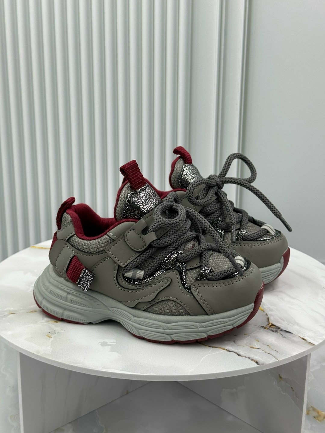 кроссовки детские,кроссовка детская,женские кроссовки,спортивная ,кроссовки закрытые