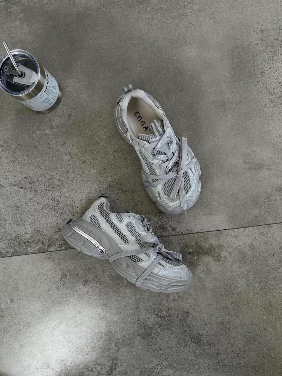 кроссовки balenciaga,кроссовки женские balenciaga,кроссовки спортивные balenciaga,кроссовки баленсиага женские,кроссовки balenciaga на шнуровке