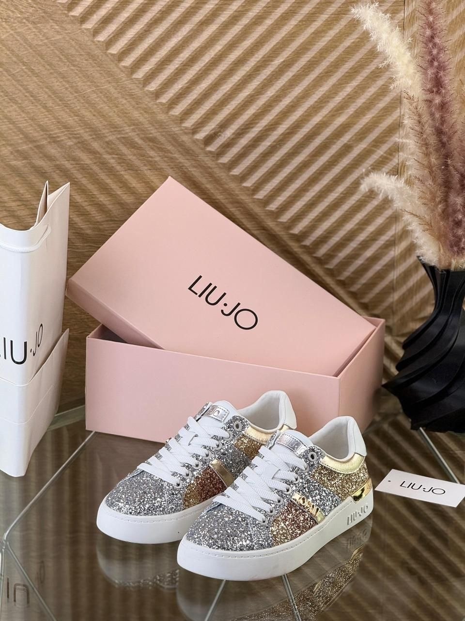 ,кроссовки женскиe,кроссовки со стразами,модная ,женская