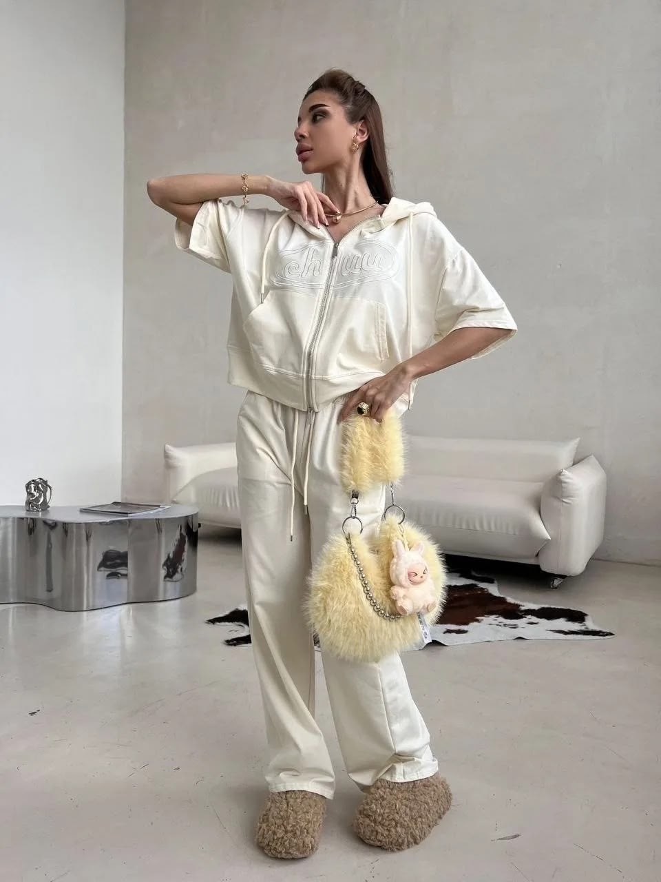 стильный костюм,женский костюм,спортивный костюм,женский спортивный костюм,бежевый костюм