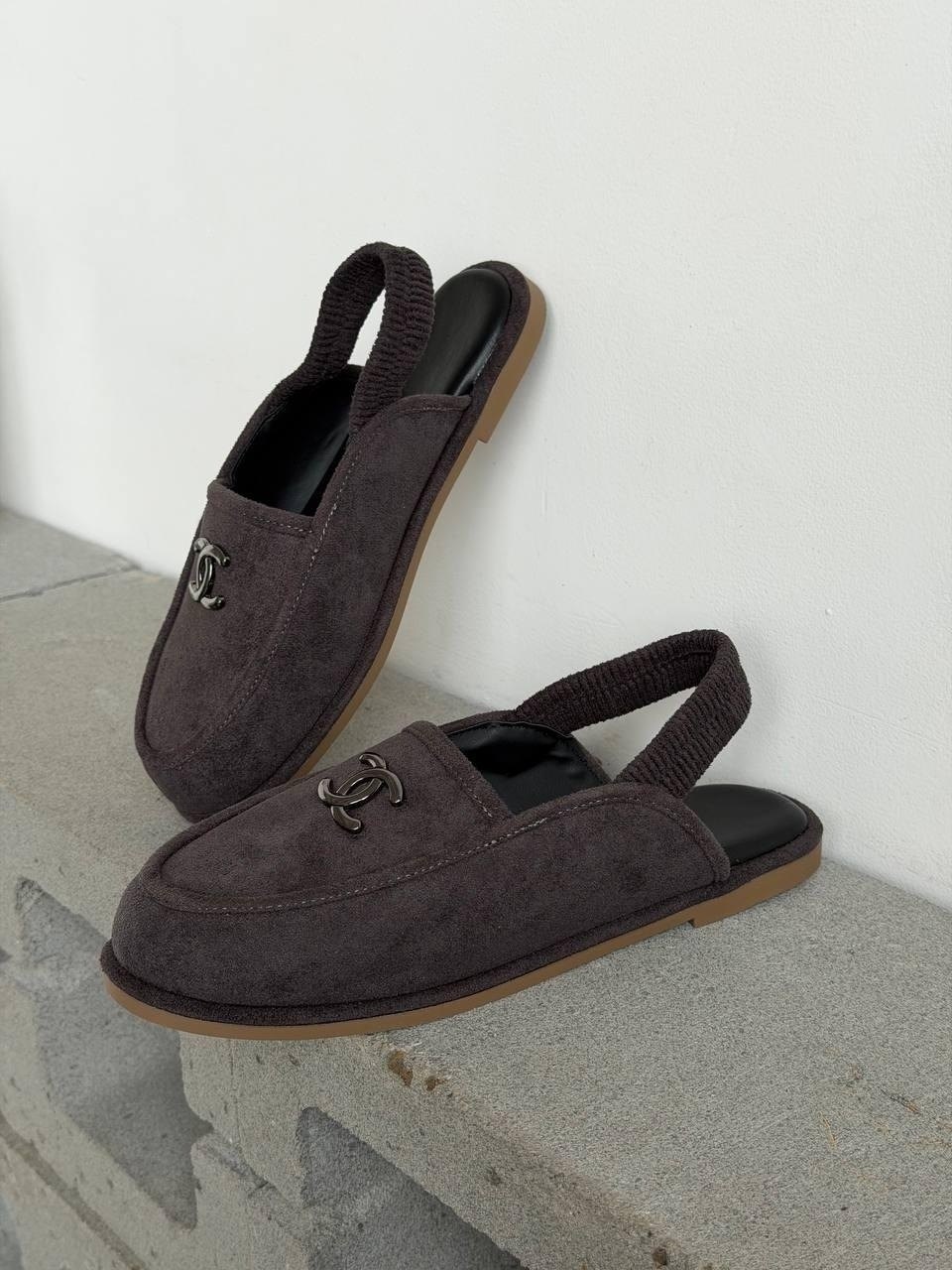 ,замшевые мюли,мюли женские,женские шлепанцы,черные шлепанцы