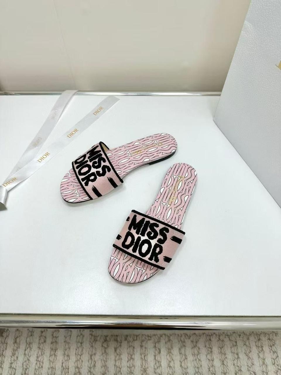 шлепанцы christian dior,шлепанцы кристиан диор,женские шлепанцы,,шлепки диор