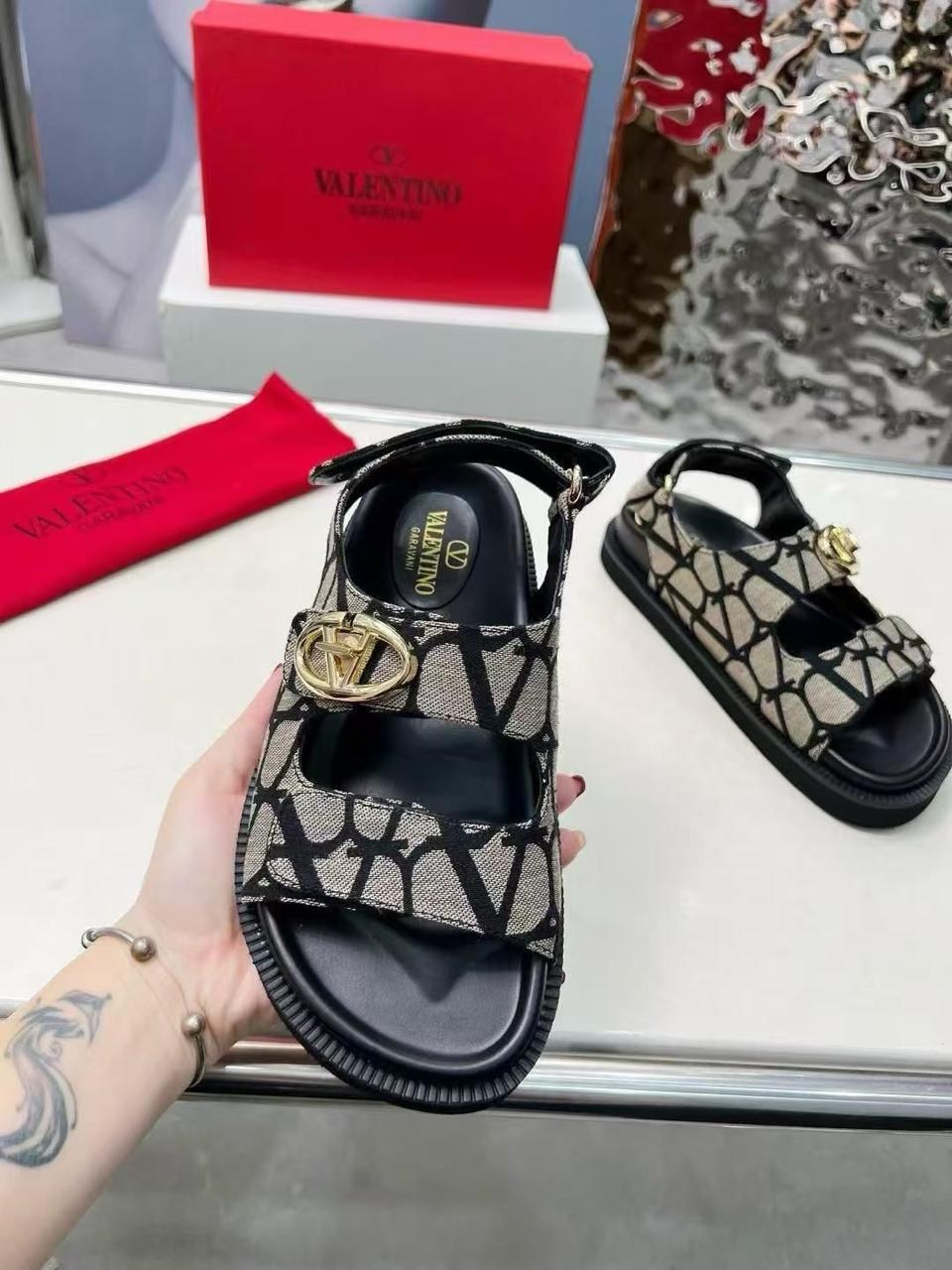 сандалии valentino,босоножки valentino,сандалии женские,сандалии,